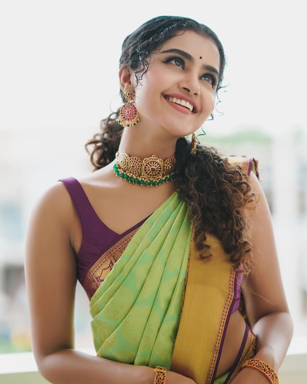Anupama Parameswaran's Stunning Traditional Glamour