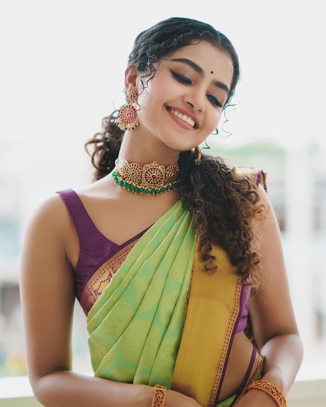 Anupama Parameswaran's Stunning Traditional Glamour