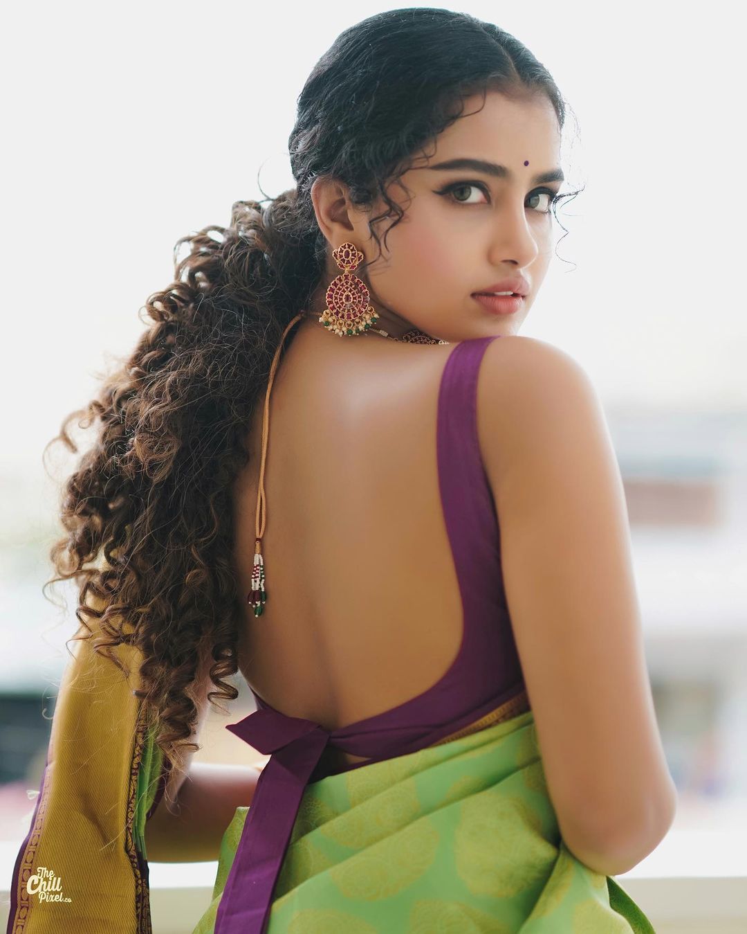 Anupama Parameswaran's Stunning Traditional Glamour