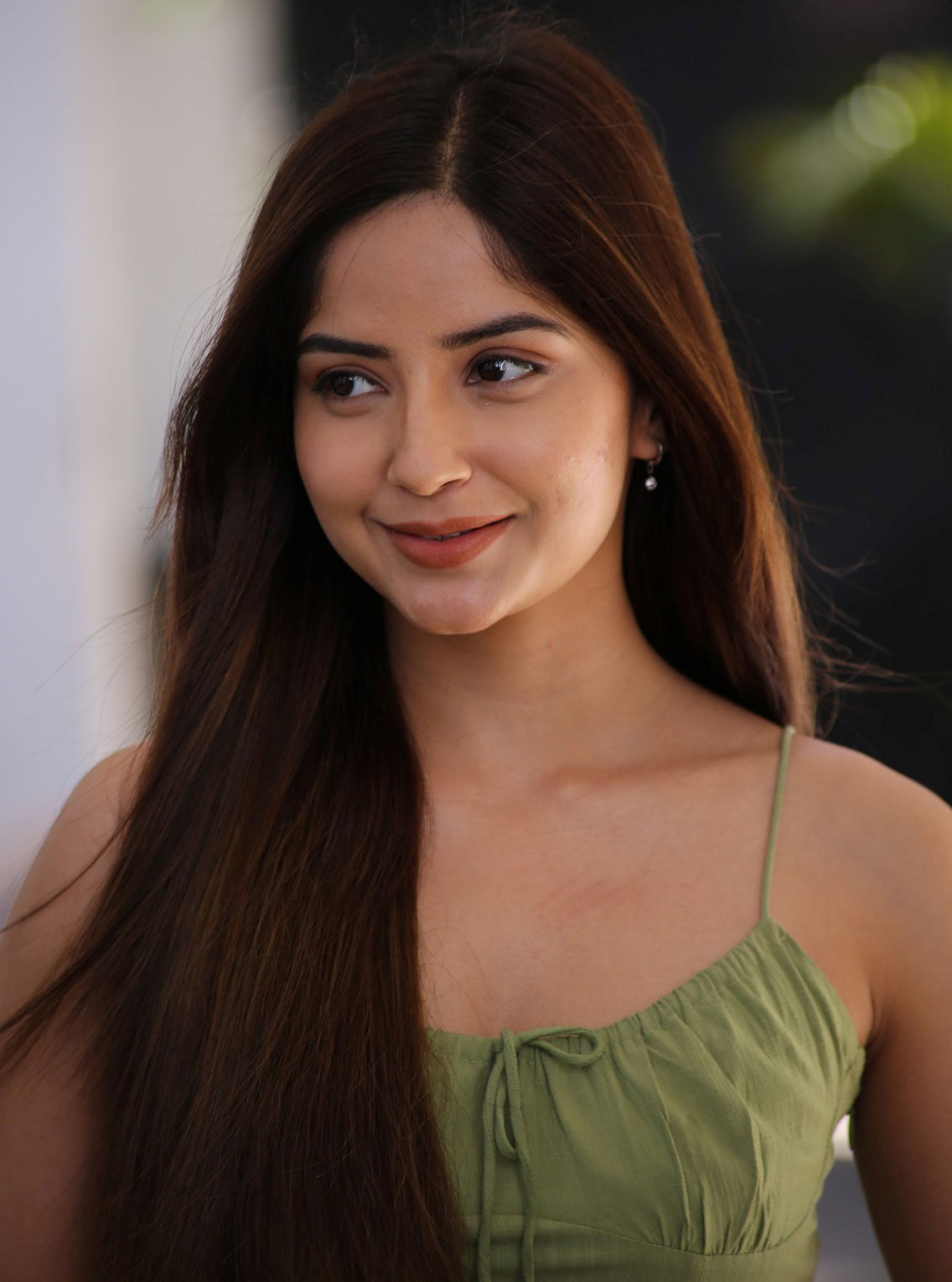 Stunning Kashmira Pardeshi Photos | Bollywood Glamour