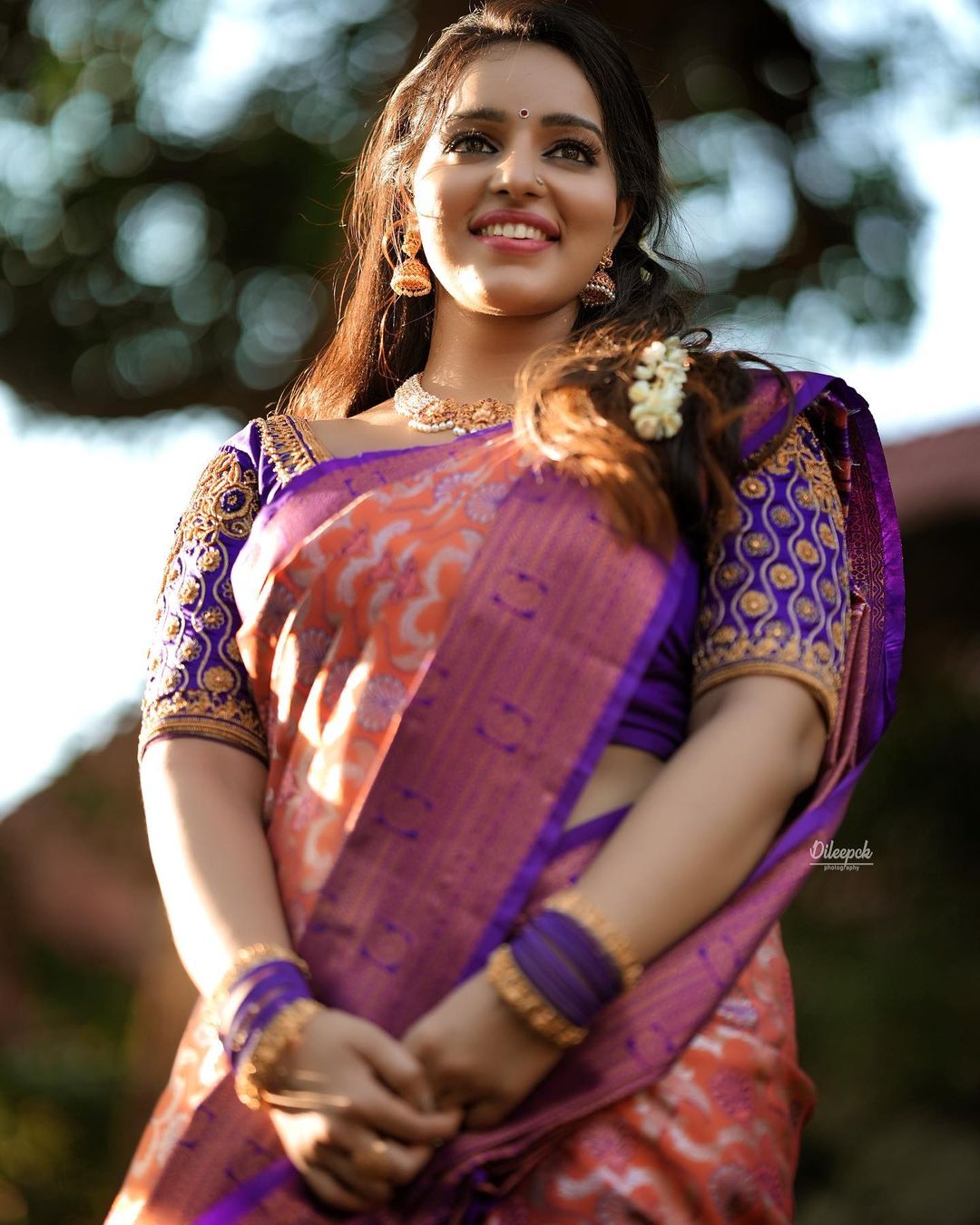Stunning Malavika Menon Saree Photos Traditional Indian Glamour