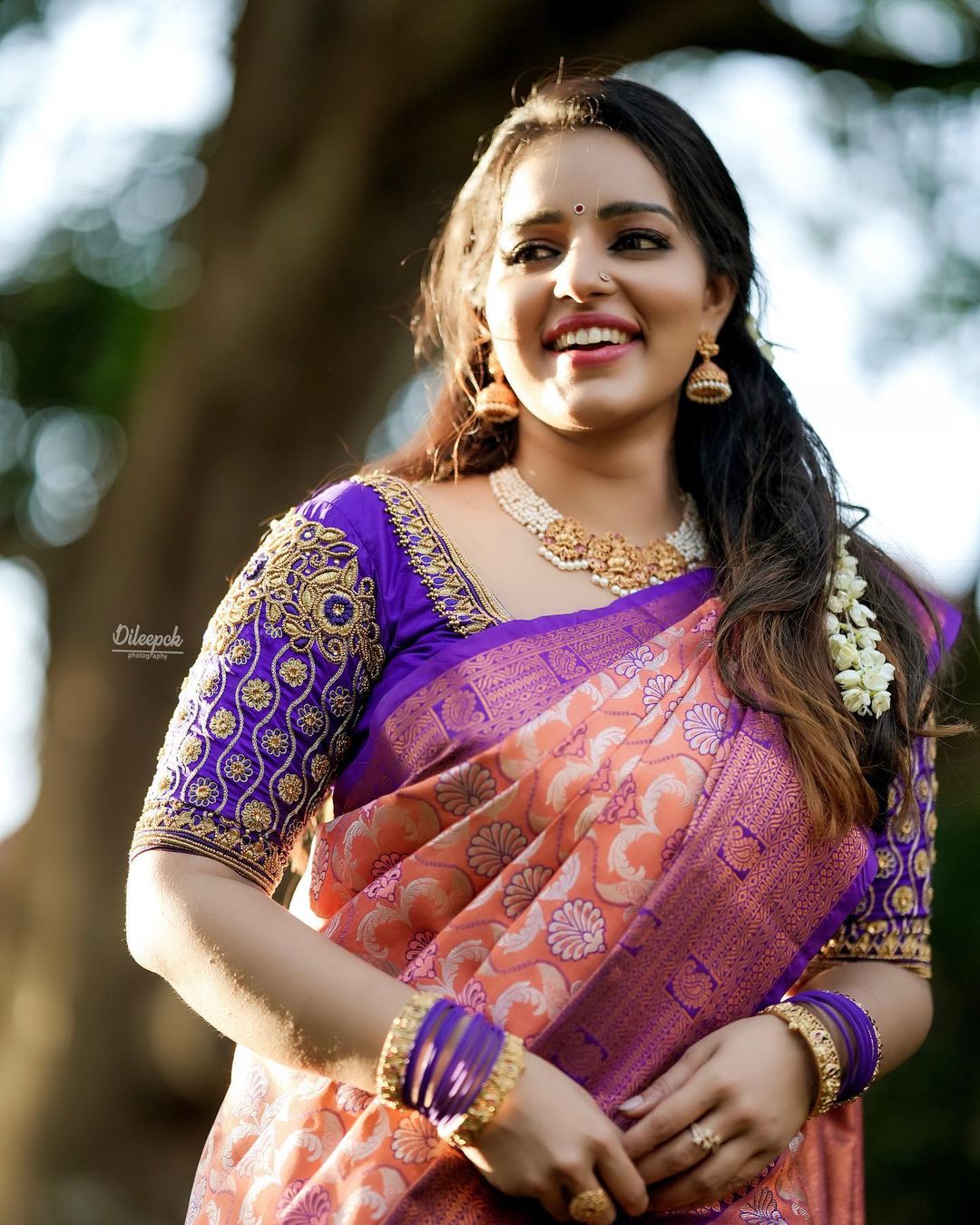 Stunning Malavika Menon Saree Photos Traditional Indian Glamour