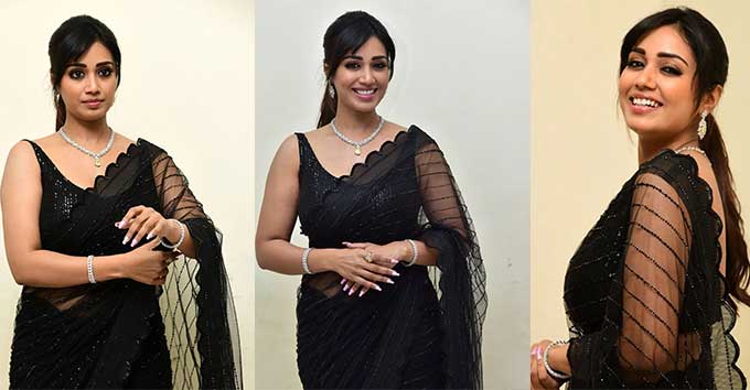 Stunning Nivetha Pethuraj in Black Saree Photos