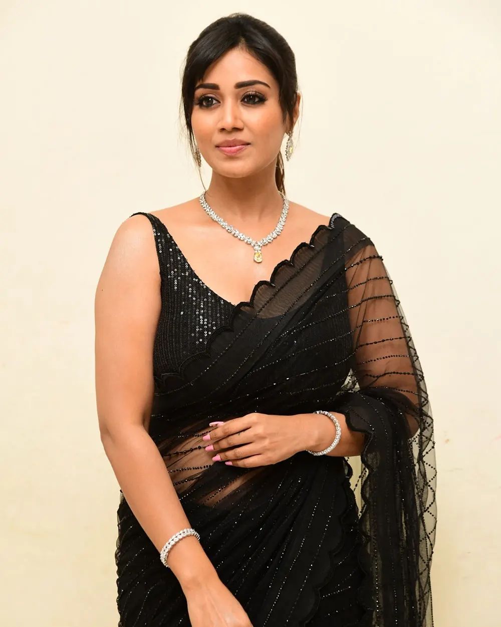 Stunning Nivetha Pethuraj in Black Saree Photos