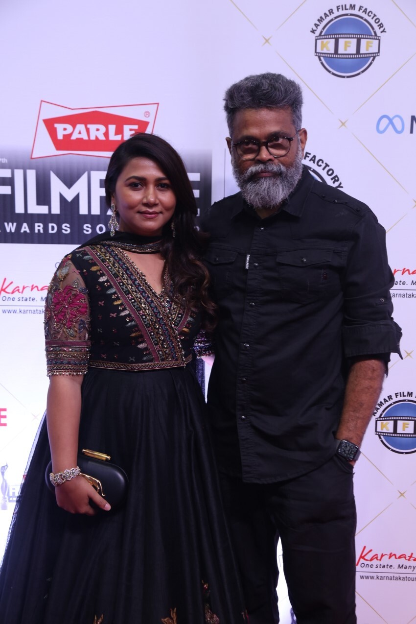 Bollywood Glamour: Stars Shine at Filmfare Events