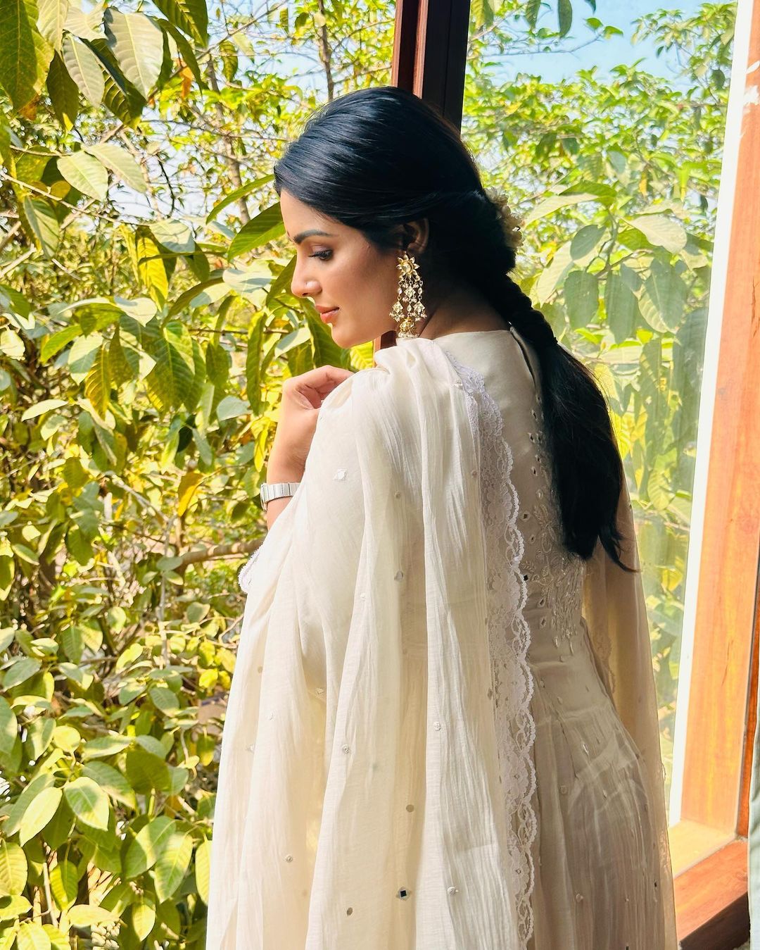 Stunning Samyuktha Photos from the Sir Vaathi Movie