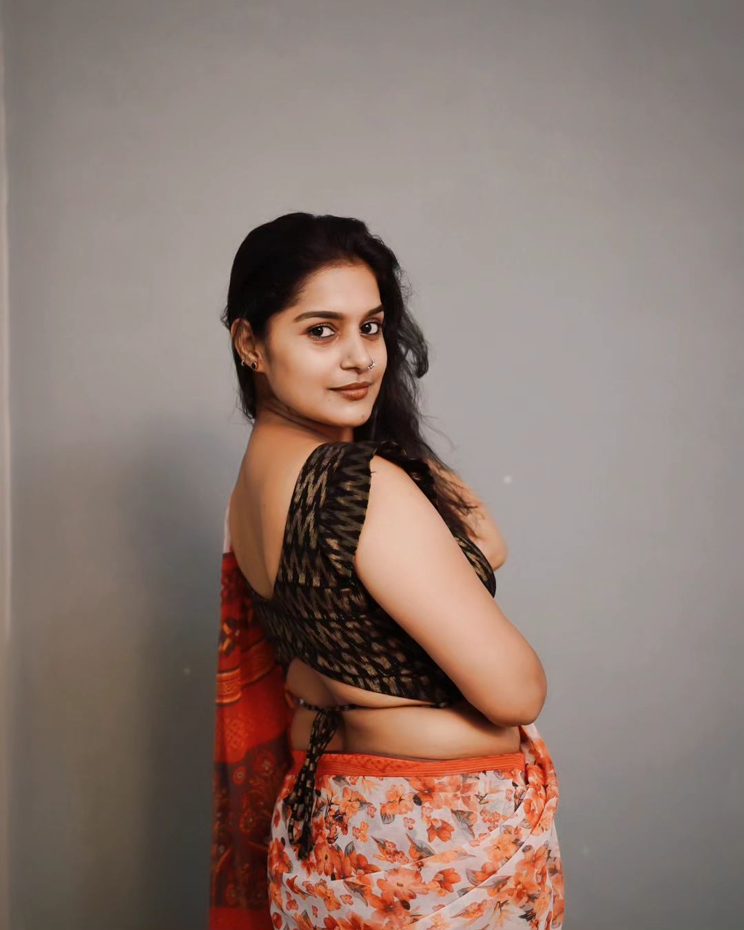 Stunning Seshika Madhav Saree Photos Traditional Elegance