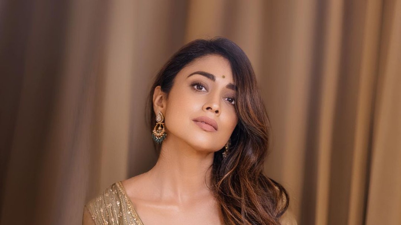Kiara Advani Stuns in Caramel Leather: A Bold Fashion Moment