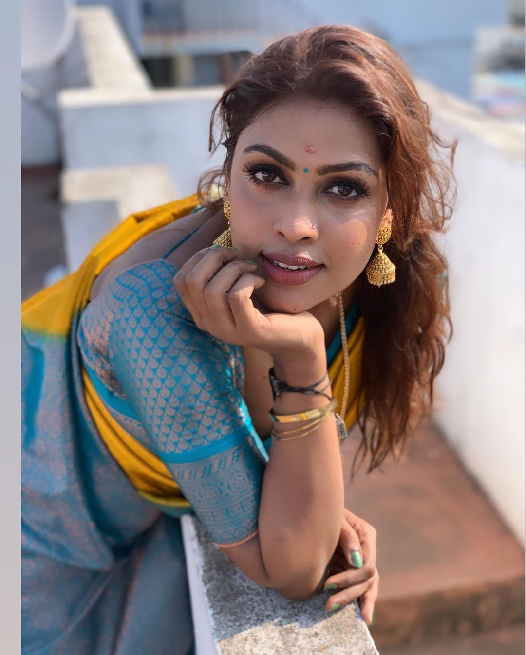 Stunning Sri Nikha Saree Looks Latest Photos from Bollywood Stars