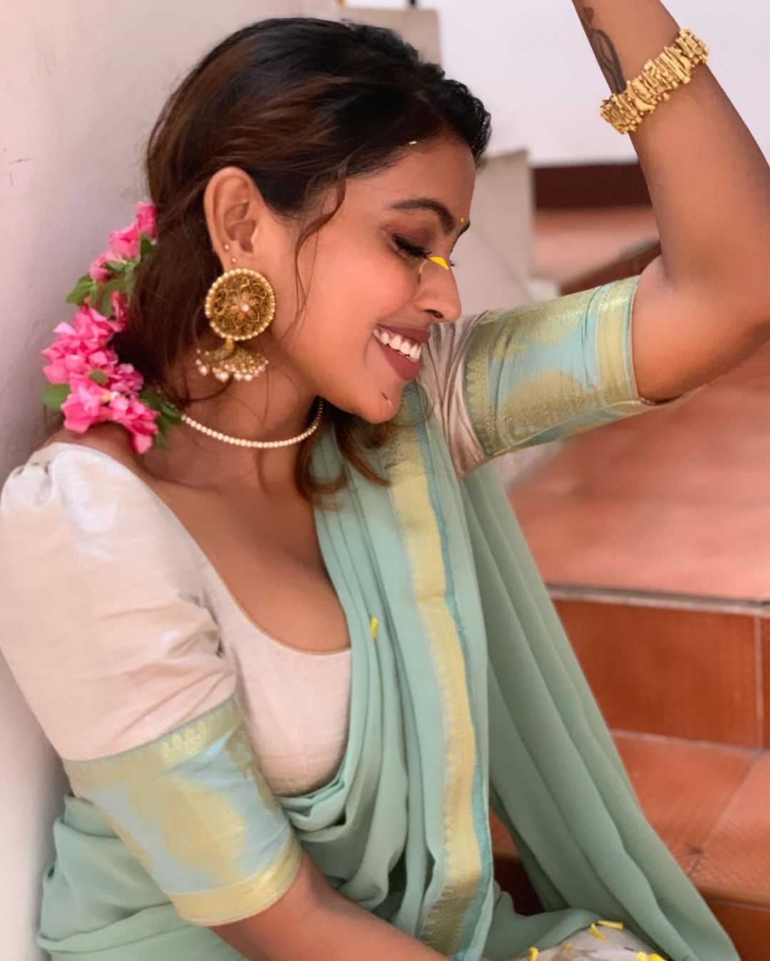 Stunning Srinikha Onam Saree Photos Festive Elegance