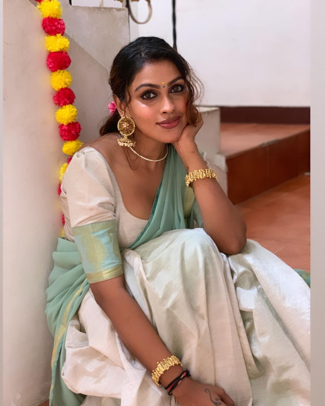 Stunning Srinikha Onam Saree Photos Festive Elegance