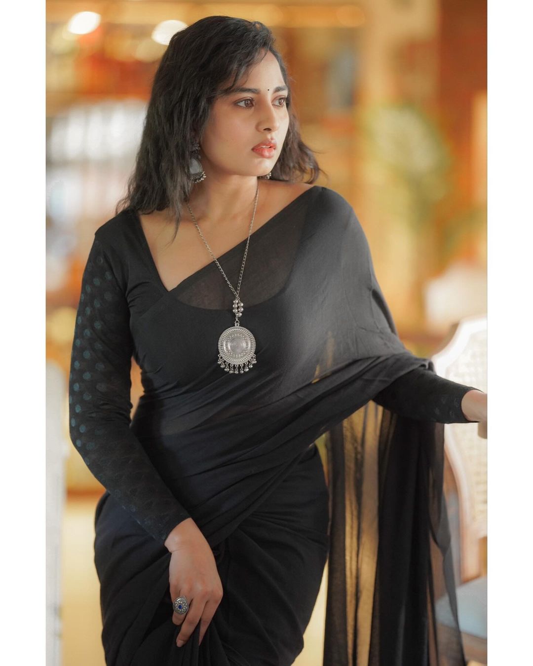 Stunning Srushti Dange in Black Saree Photos