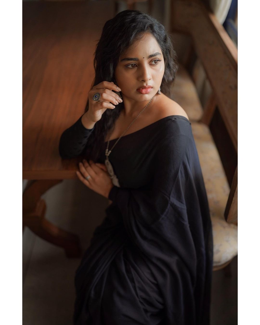 Stunning Srushti Dange in Black Saree Photos