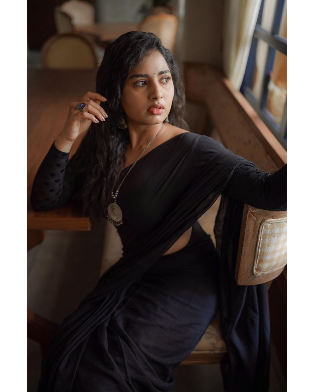 Stunning Srushti Dange in Black Saree Photos