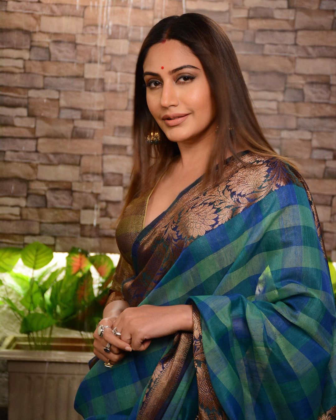 Stunning Surbhi Chandna Saree Photos Latest Traditional Fashion
