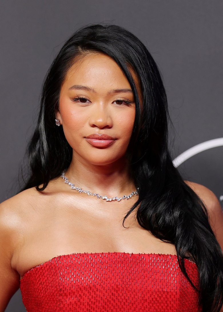 Sunisa Lee Radiates Elegance at Prestigious Hollywood Gala!