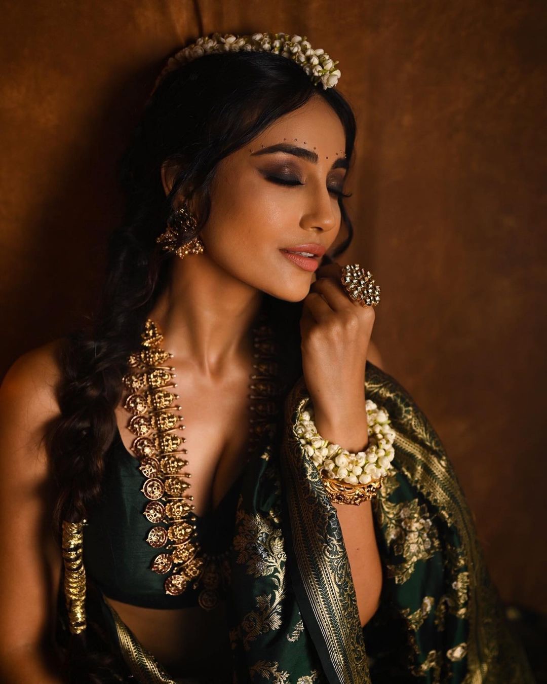 Surbhi Jyoti Stunning New Photo Shoot Stills and Glamour