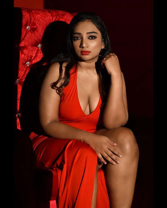 Suriya Praba's Soft & Contemplative Vibe