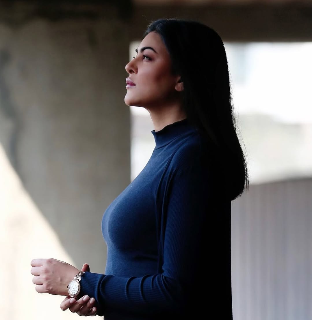 Sushmita Sen's Stunning Style Choices in Recent Photoshoot Gallery