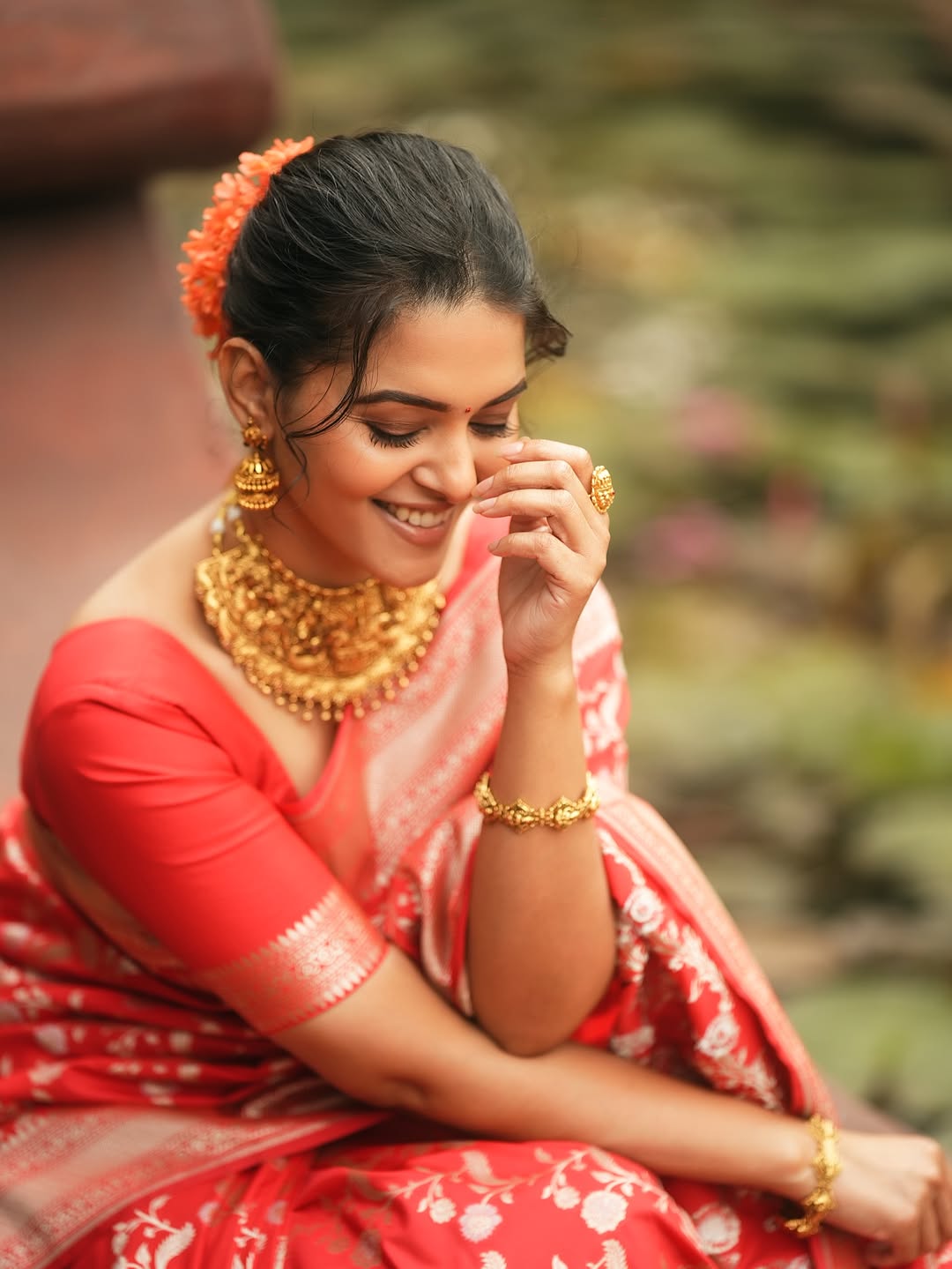 Swathishta Krishnan's Regal Red Saree Look