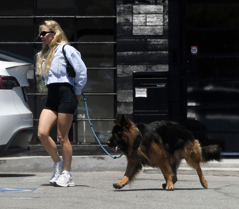 Sydney Sweeney's Effortless Glamour Steals the Show in Los Angeles!