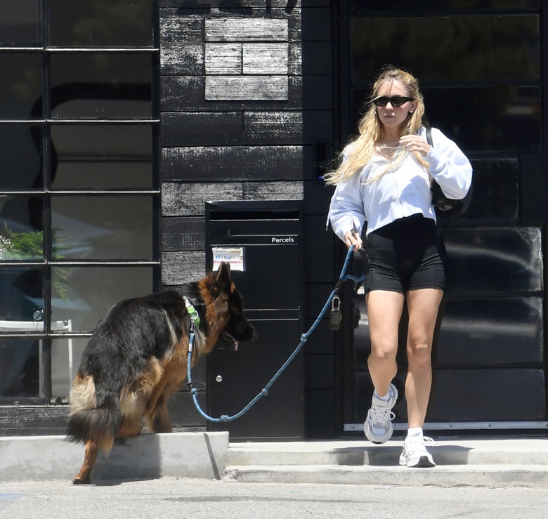 Sydney Sweeney's Effortless Glamour Steals the Show in Los Angeles!