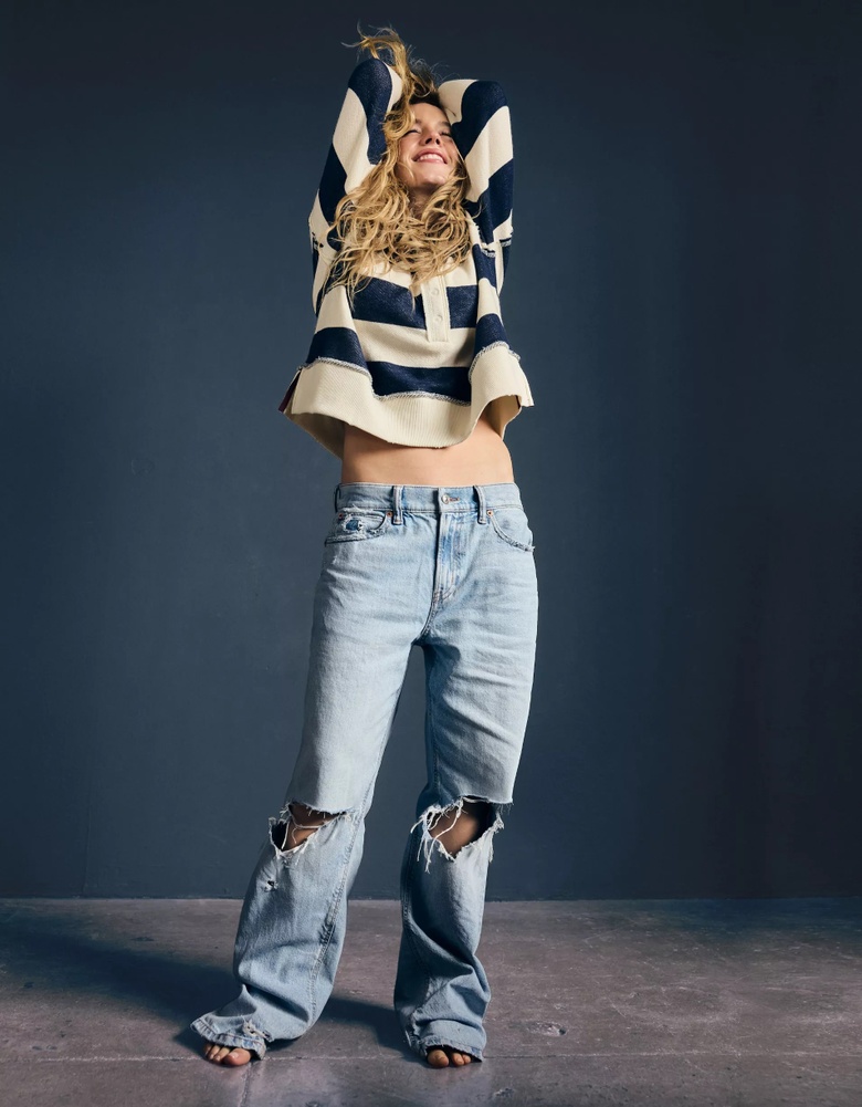 Denim Dreams: Sydney Sweeney Masters the Casual Cool Vibe