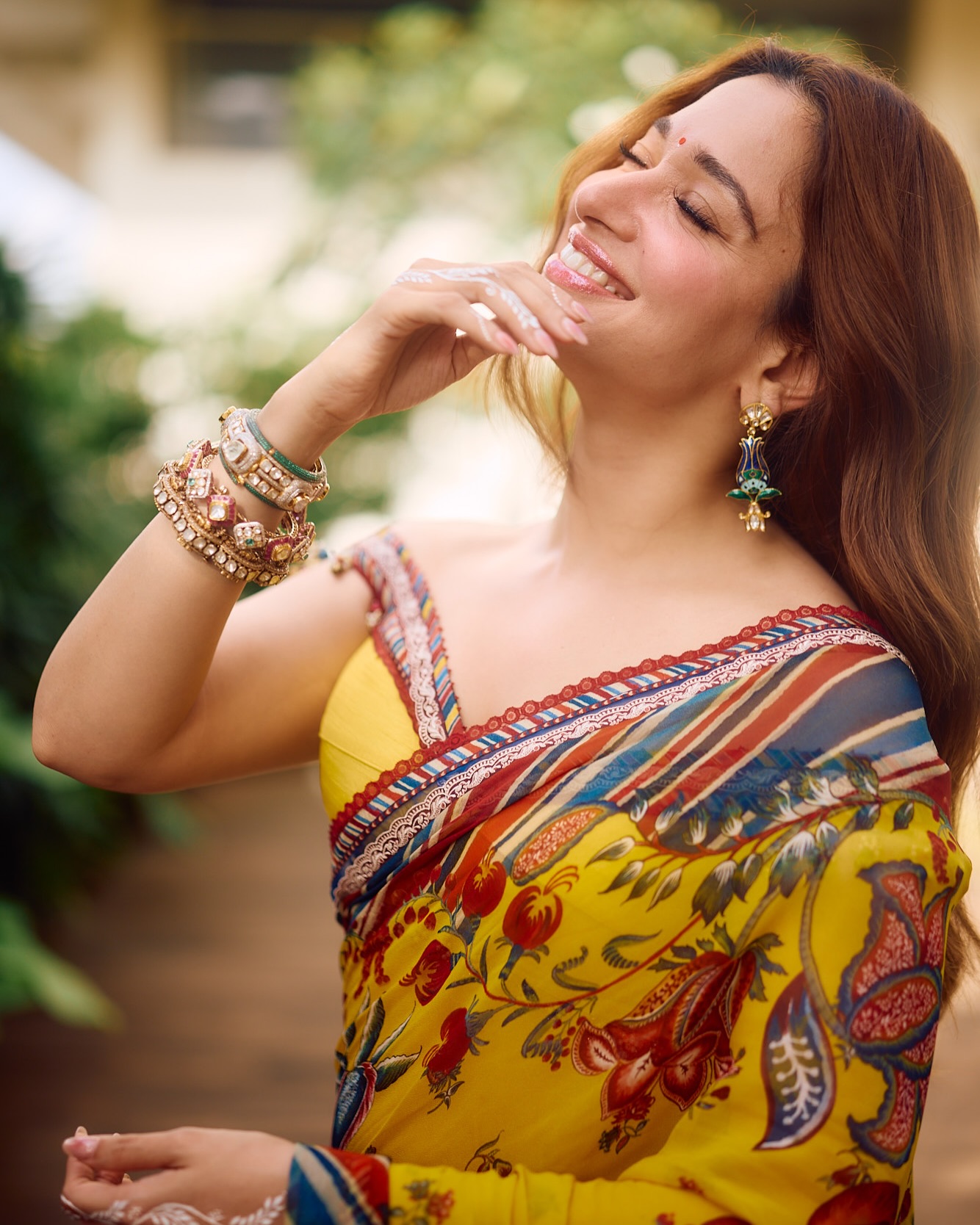 Tamannaah Bhatia’s Vivid Torani Saree: A Study in Festive Colour and Craftsmanship