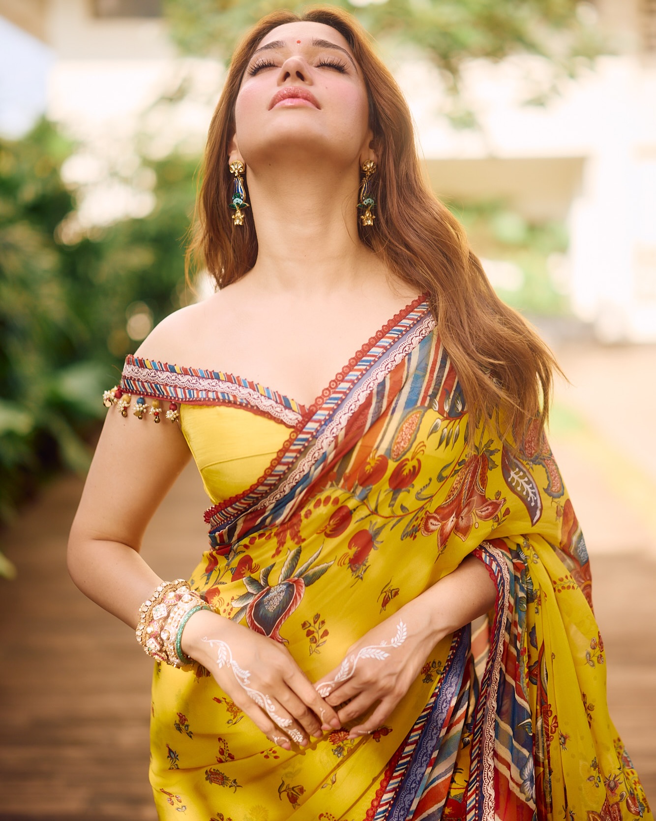 Tamannaah Bhatia’s Vivid Torani Saree: A Study in Festive Colour and Craftsmanship