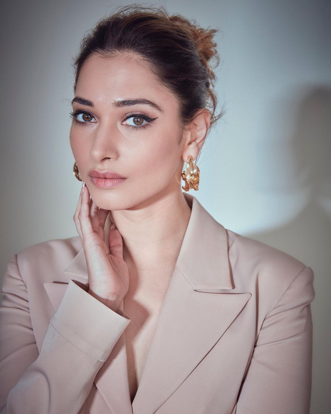 Tamannaah Bhatia's Stunning Ensemble: Elegance Defined