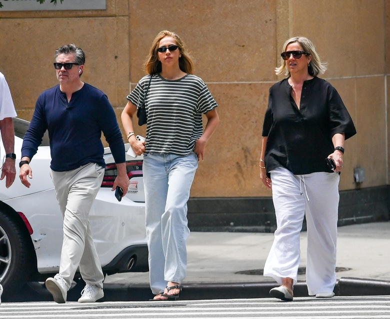 Tate Mcrae Radiates Effortless Chic on a Parisian Stroll!