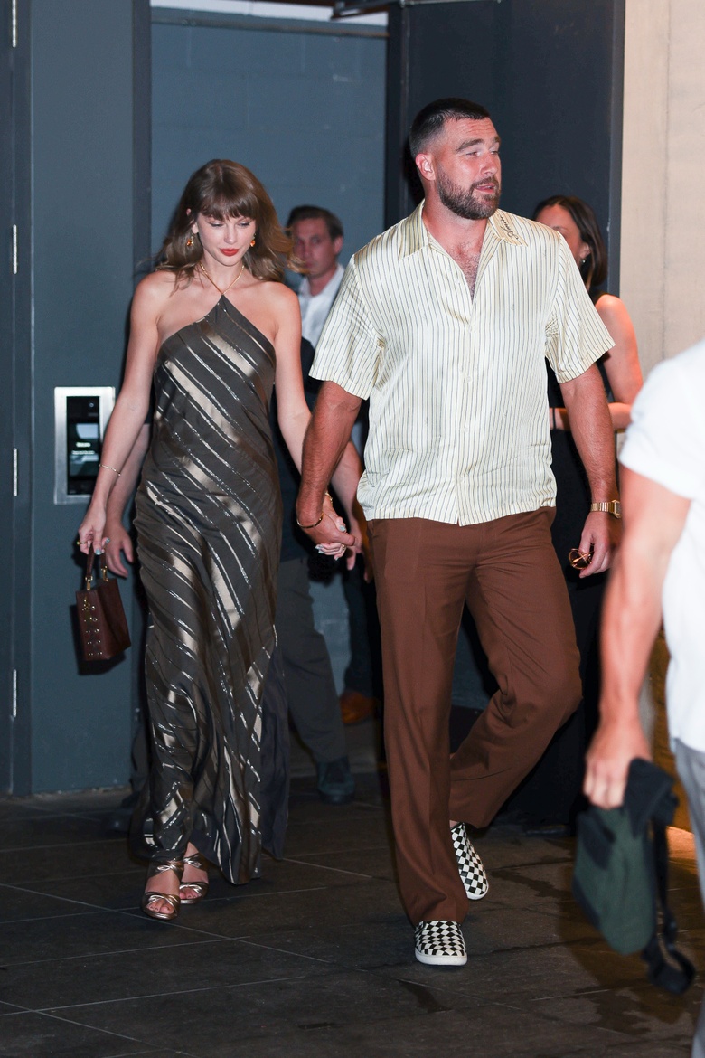 Taylor Swift Steals the Spotlight with Effortless Chic at New York City Dinner