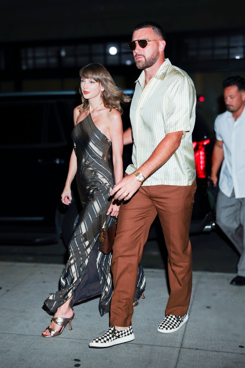 Taylor Swift Steals the Spotlight with Effortless Chic at New York City Dinner