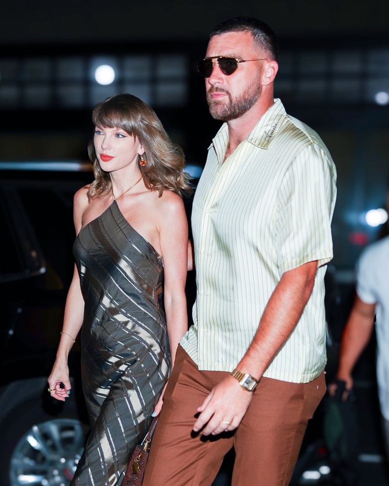 Taylor Swift Steals the Spotlight with Effortless Chic at New York City Dinner