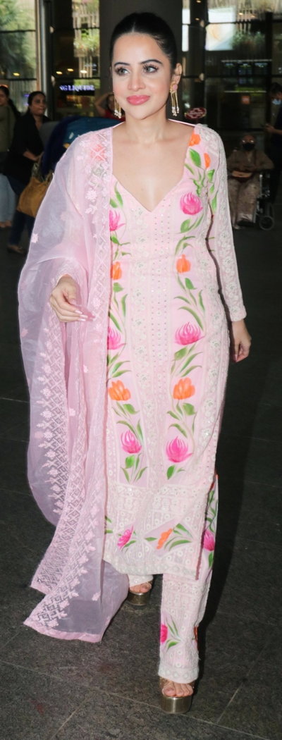 Urfi Javed Redefines Glamour in These Stunning Looks!