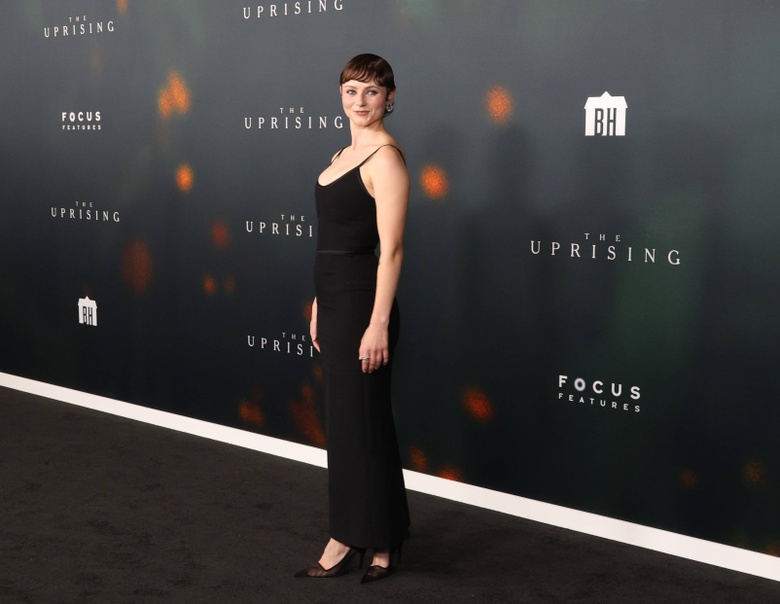 Thomasin McKenzie Steals the Spotlight at High-Profile Film Events
