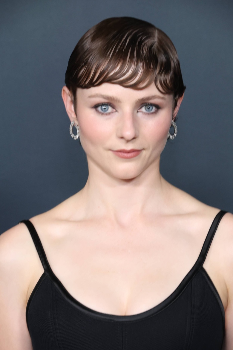 Thomasin McKenzie Steals the Spotlight at High-Profile Film Events
