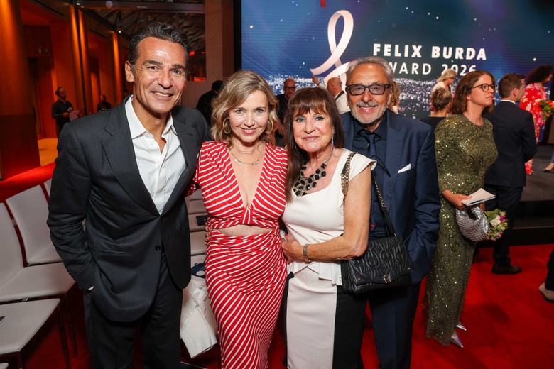 Tina Ruland Steals the Spotlight at Berlin's Glamorous Award Ceremony!