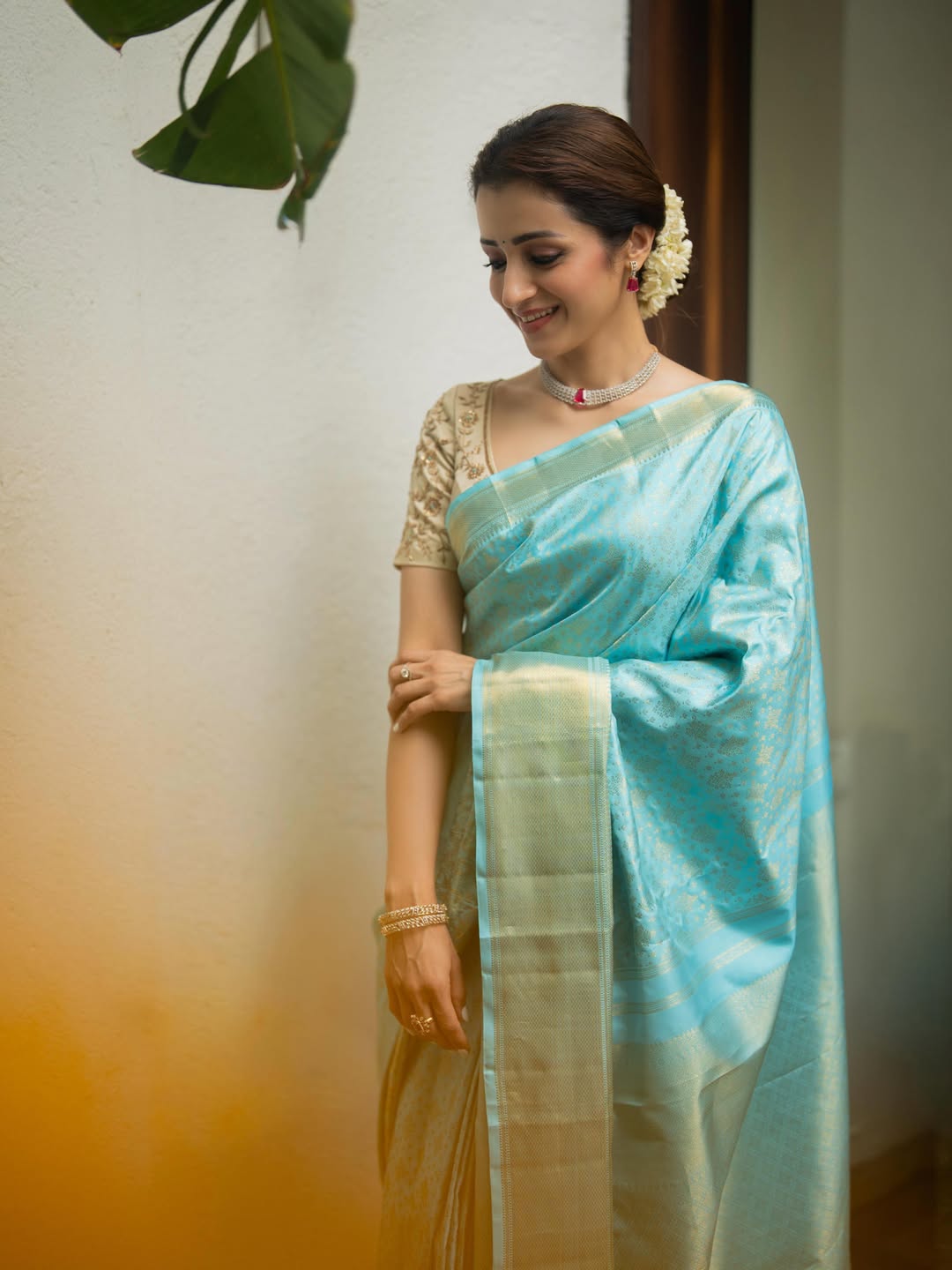 Trisha Krishnan's Stunning Turquoise Saree Look