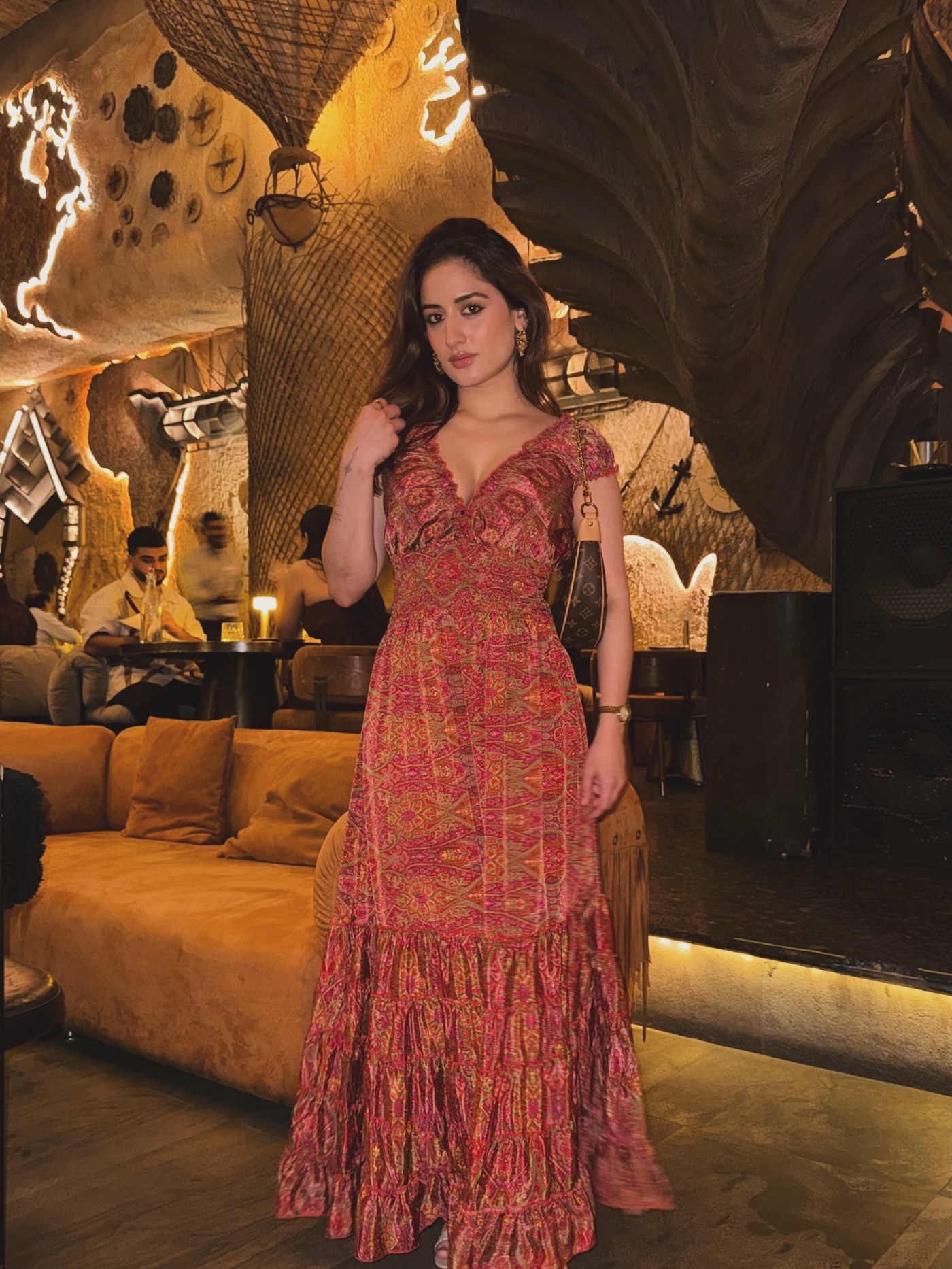 Uditi Singh’s Effortless Charm Defines Modern Indian Elegance