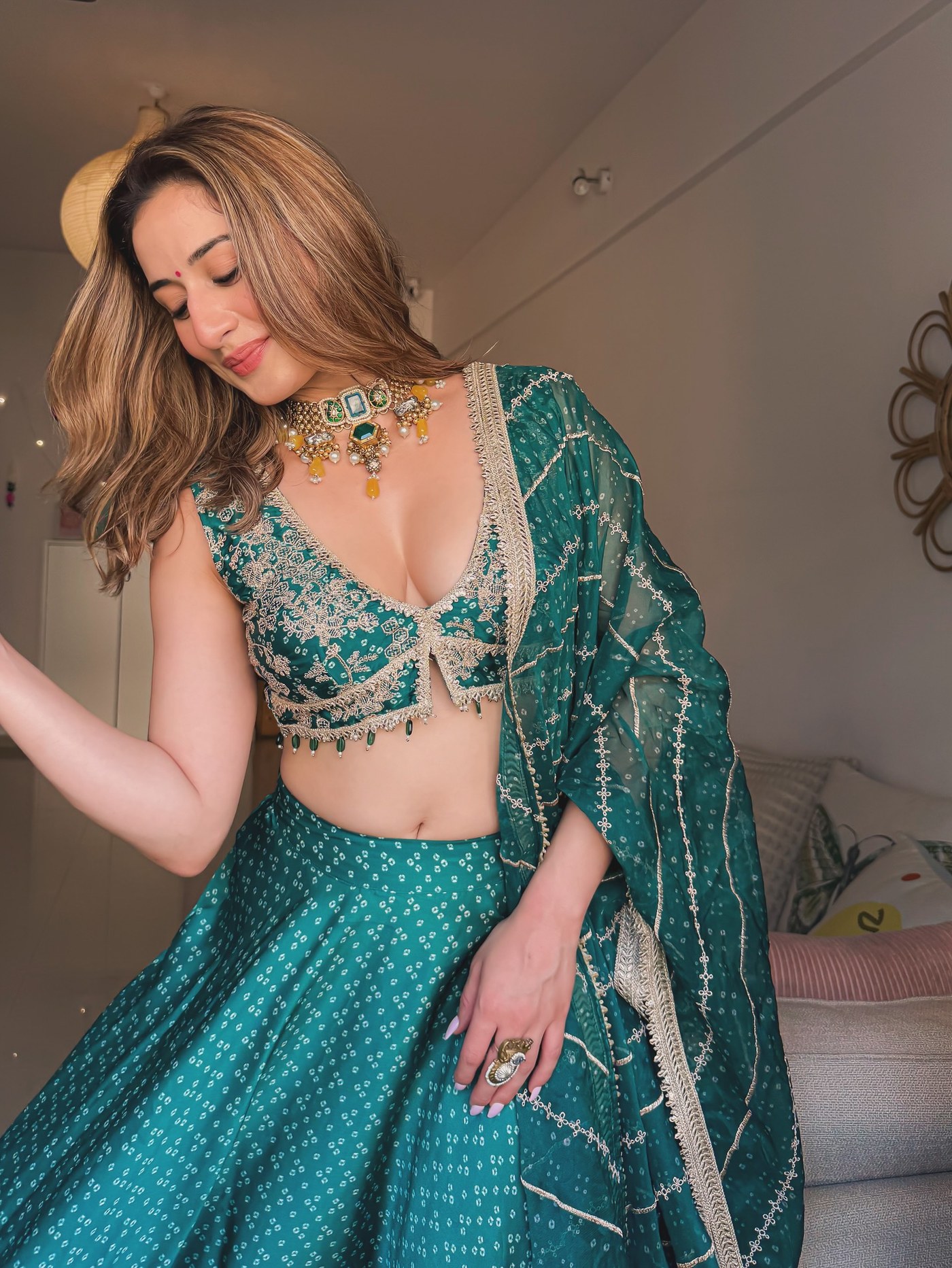 Uditi Singh’s Effortless Charm Defines Modern Indian Elegance