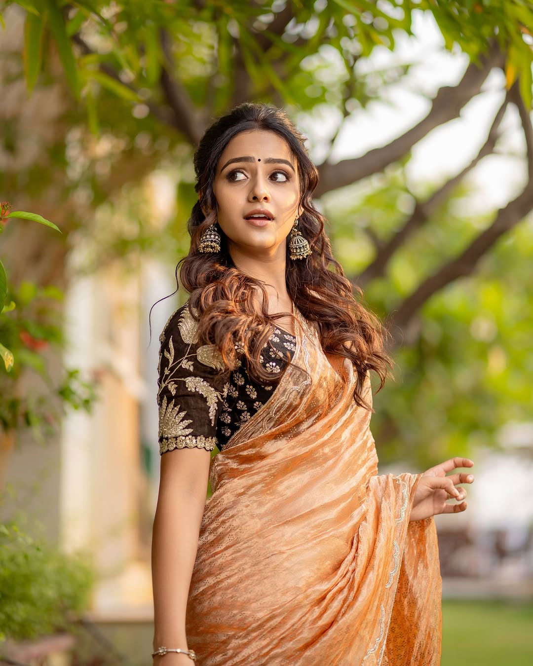 Vaishnavi Chaitanya's Mehendi Moment: A Simple Delight