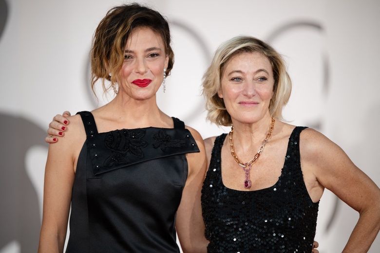 Valeria Bruni Tedeschi is seen attending the 'L'Estranea' screening during the 83rd Venice Film Festival. - Photos & Updates