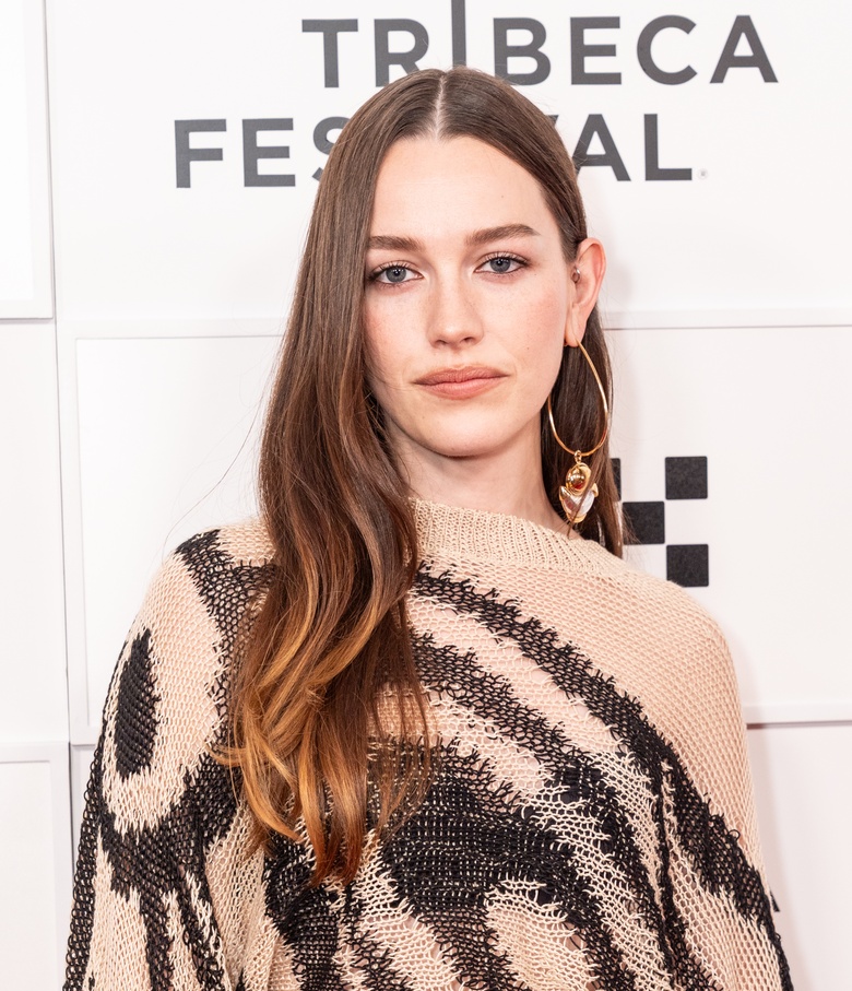Victoria Pedretti's Stunning Red Carpet Moment