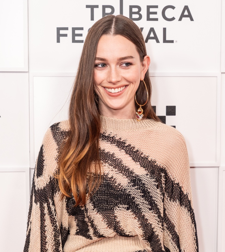 Victoria Pedretti's Stunning Red Carpet Moment