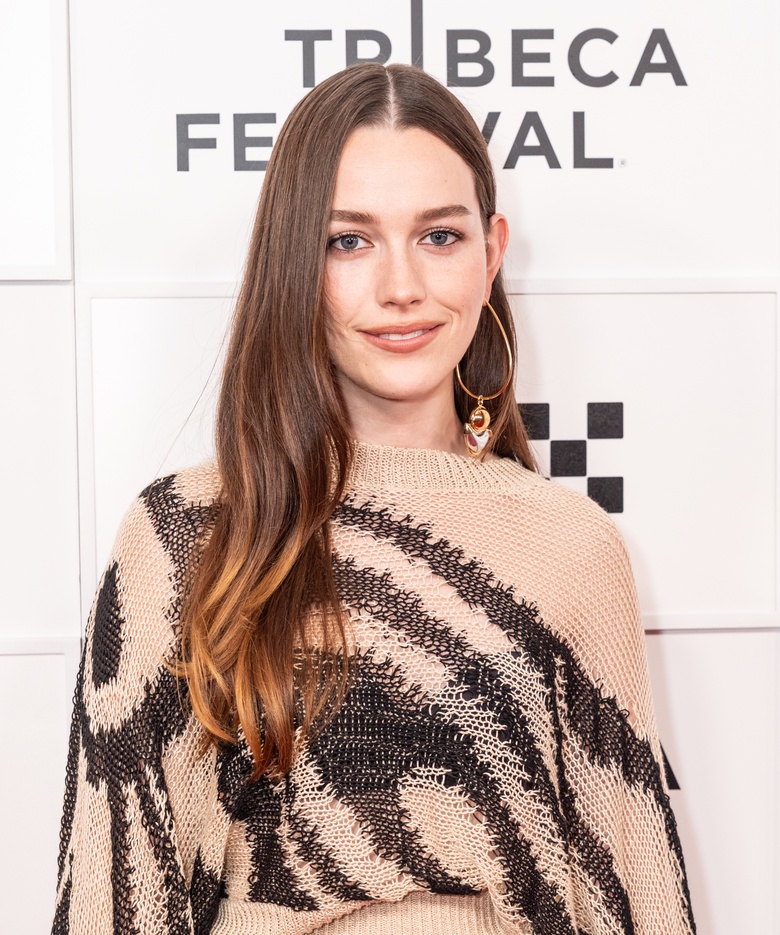 Victoria Pedretti's Stunning Red Carpet Moment