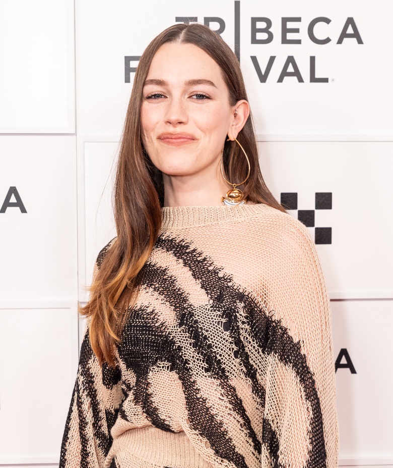 Victoria Pedretti's Stunning Red Carpet Moment