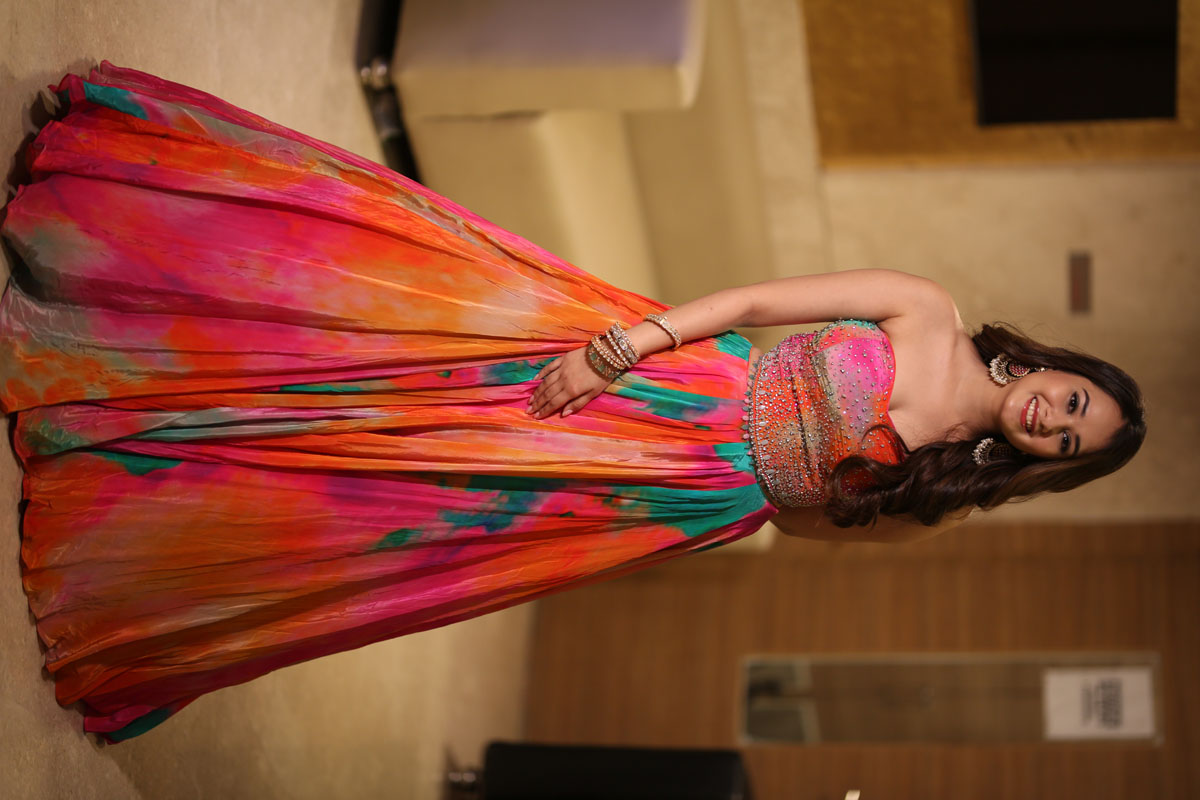 Virti Vaghani Steals the Show with Effortlessly Chic Style