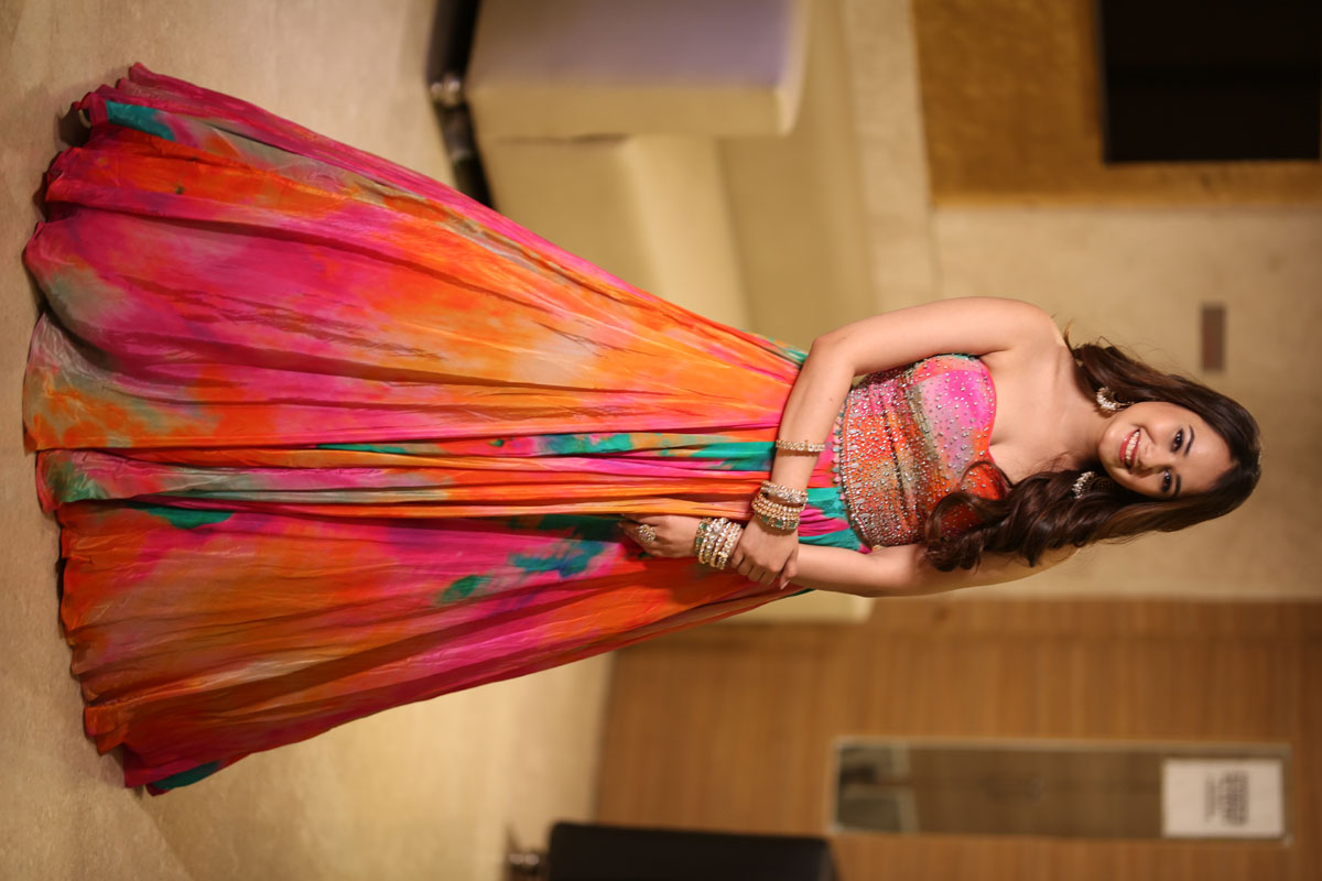 Virti Vaghani Steals the Show with Effortlessly Chic Style