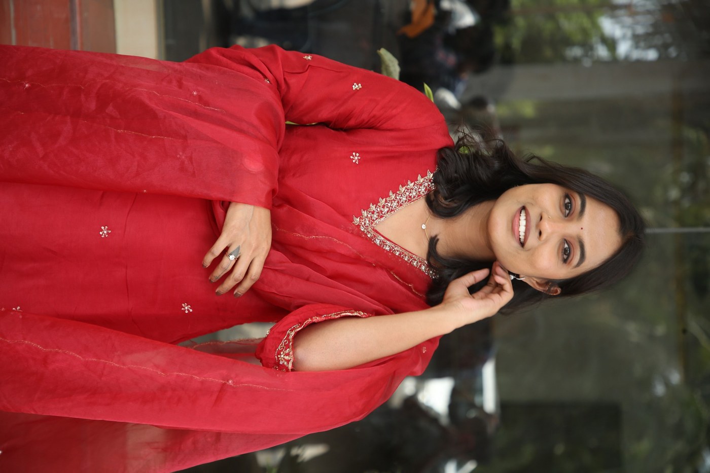 Vishika Latest Photos HD Stills and Exclusive Bollywood Pictures